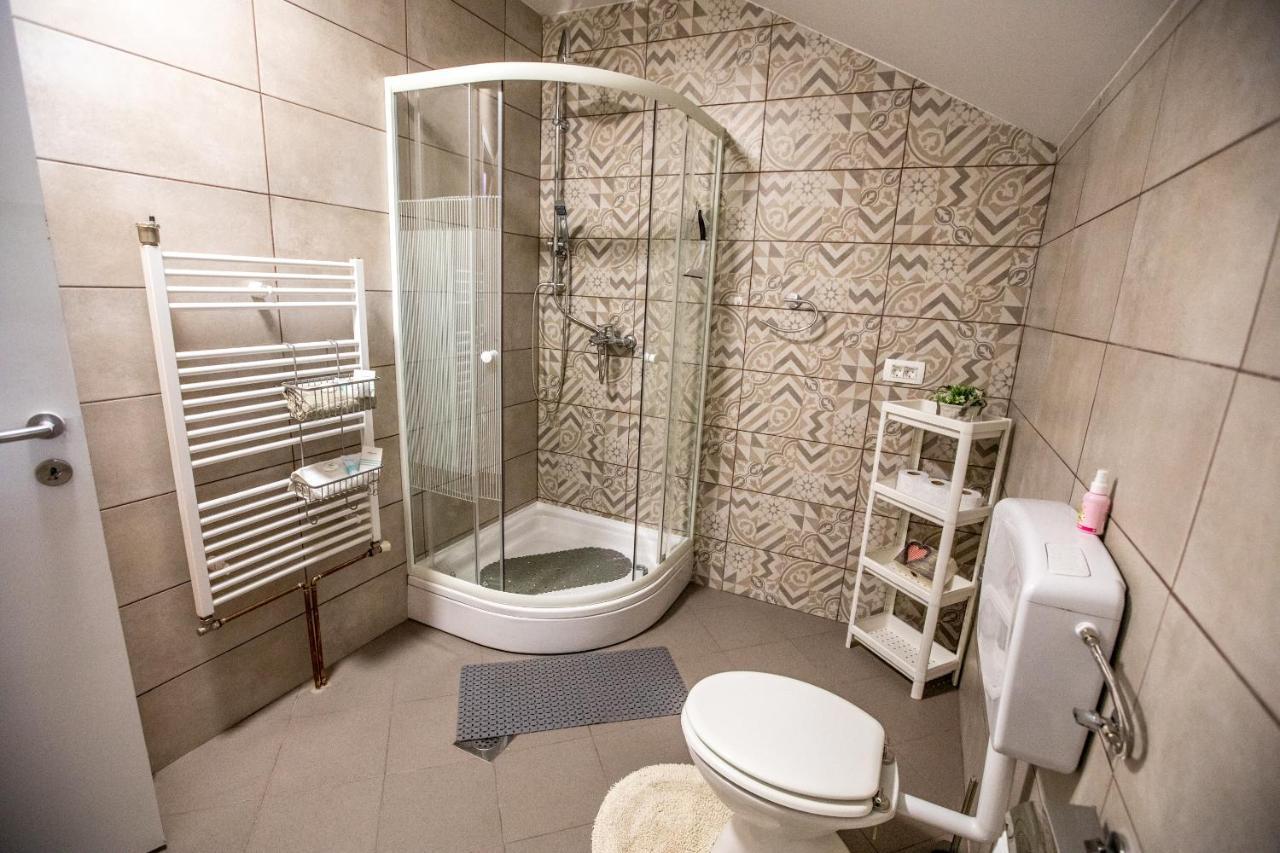 Apartman Mila Josipdol Bagian luar foto