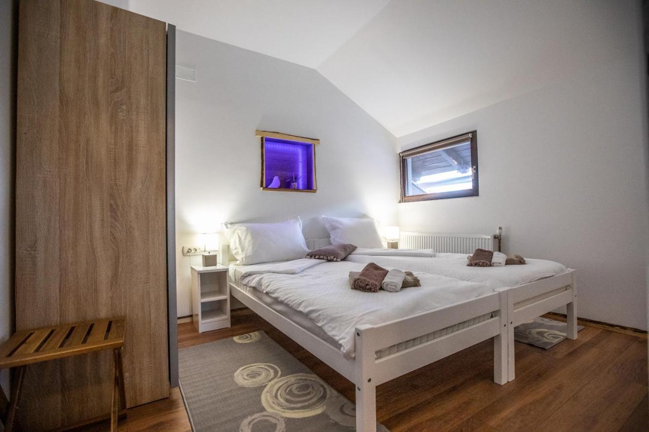 Apartman Mila Josipdol Bagian luar foto